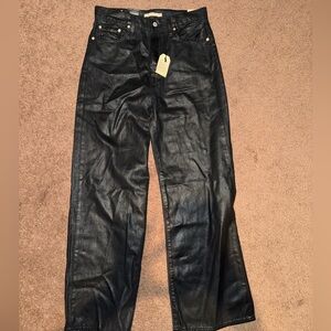 Women’s Black Coated Levi’s Jeans! BRAND NEW